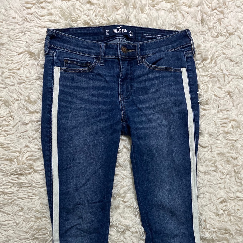 Hollister Jeans! Low-rise super skinny crop!